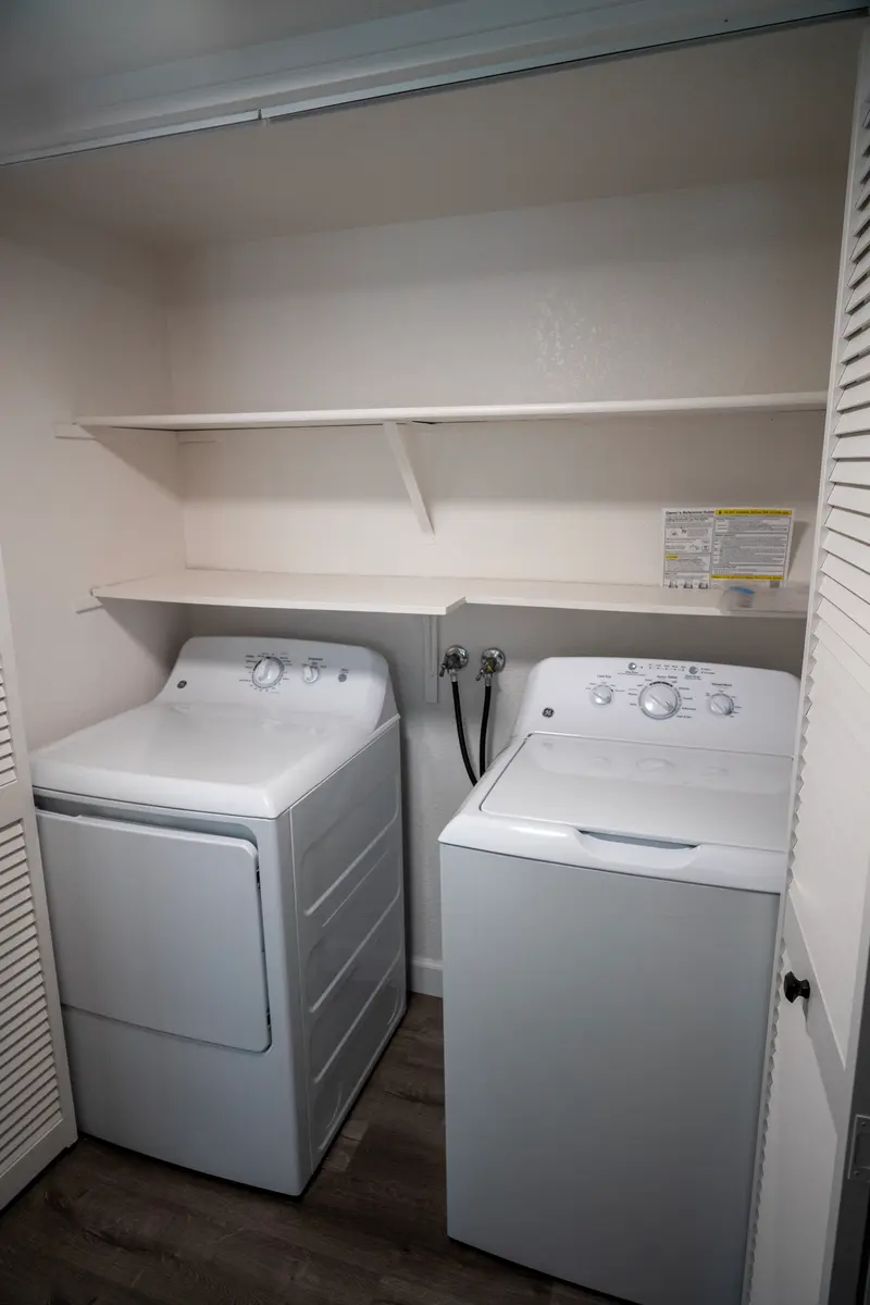 Cedar Court - Washer