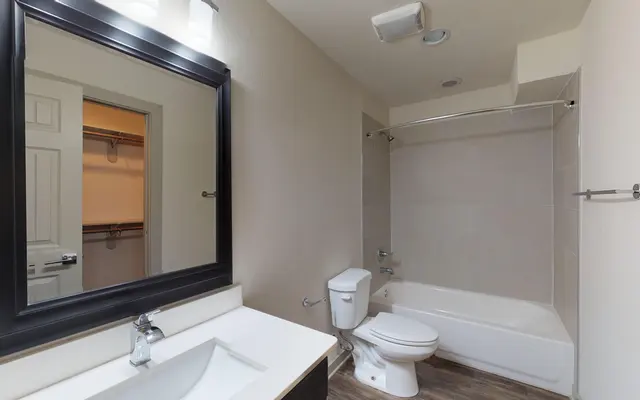Apartments at M-Streets - Room