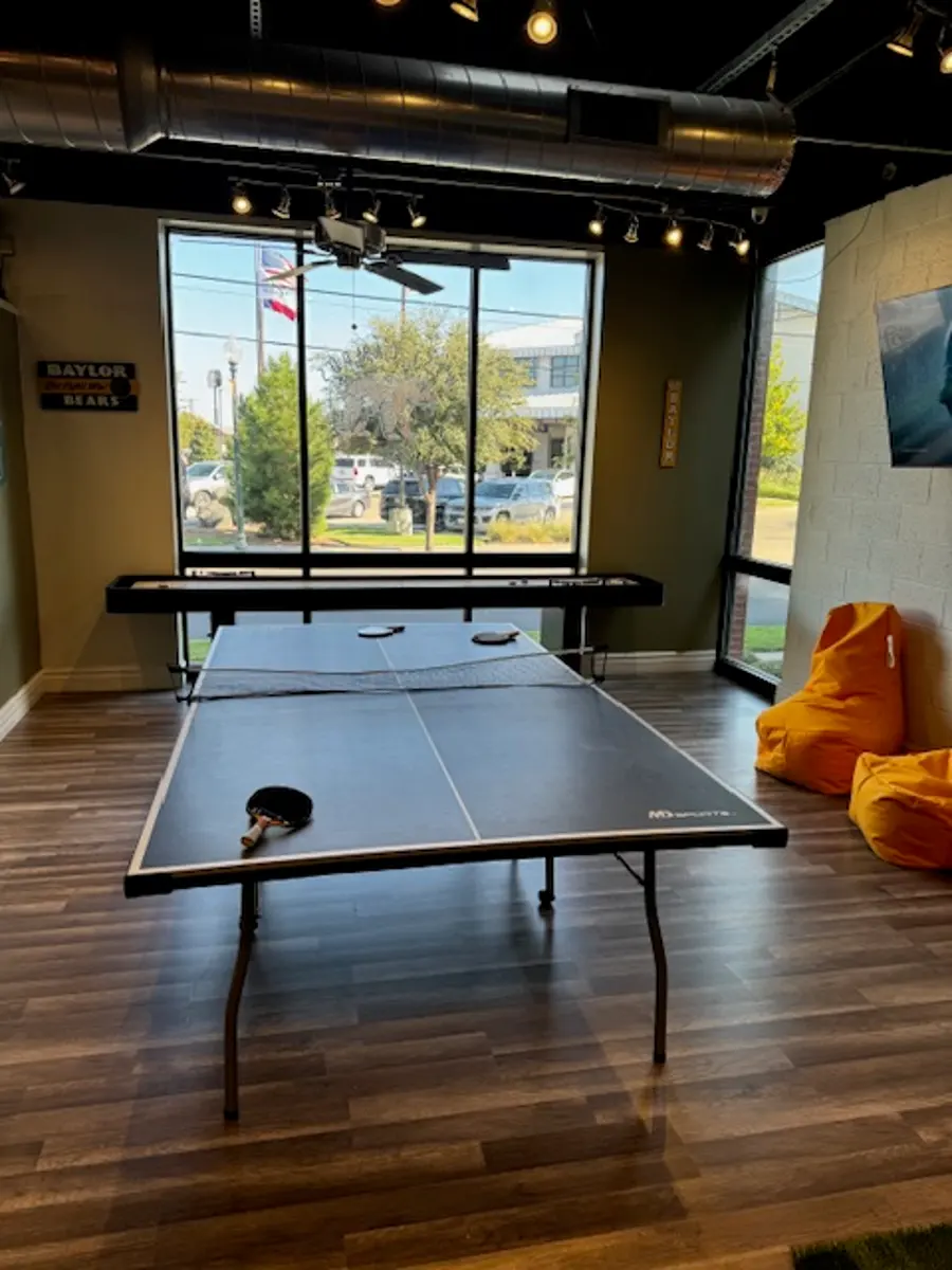 West Campus Lofts - Ping Pong, Sport, Car