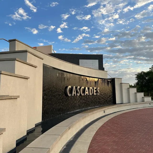 Millstream at Cascades - City, Urban, Street