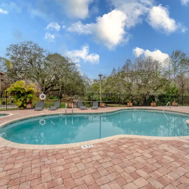 Harbor Oaks Apartments - Villa, Pool, Water