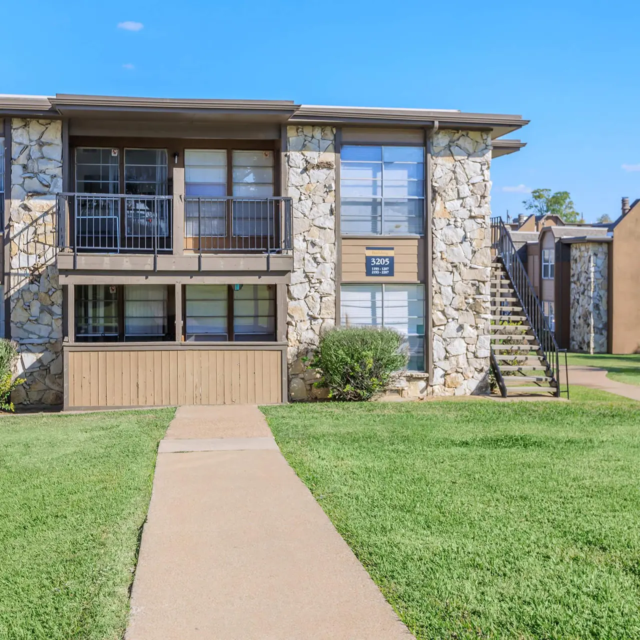 Stonehill Terrace - Grass, City, Condo