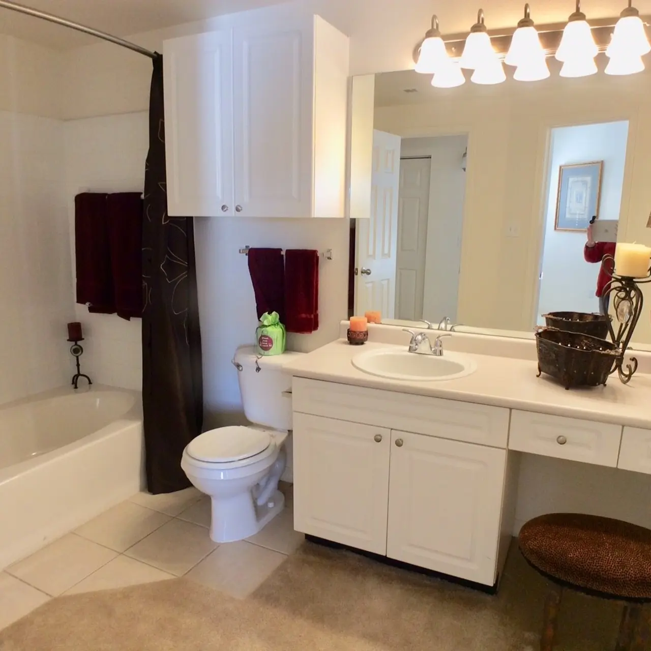 Crown Martin Park Crown Martin Park - Bathtub, Room, Indoors