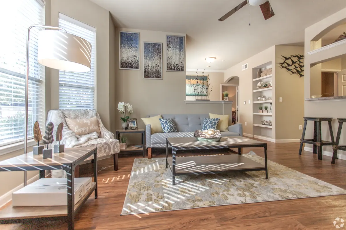 Lakes at Westview - Rug, Table