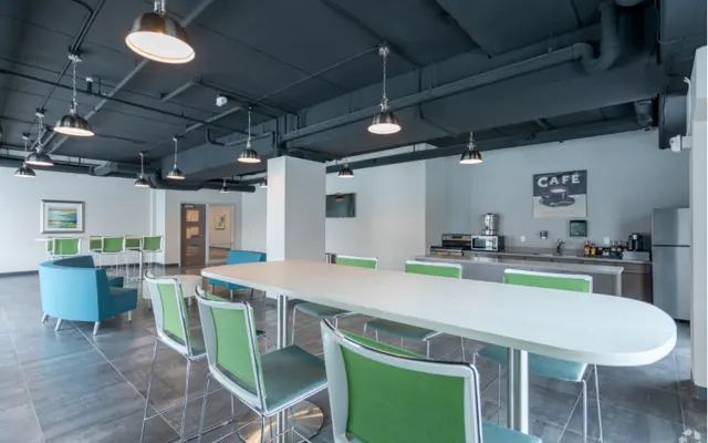 7Penn Apartments - Cafeteria, Indoors, Restaurant