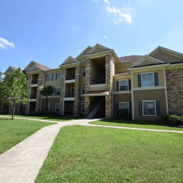 Mansions at Turkey Creek - Neighborhood, Suburb, Grass