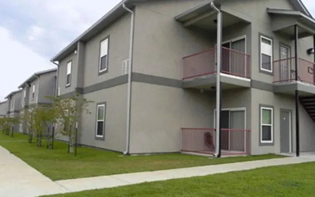 New Chateau - Building, Plant