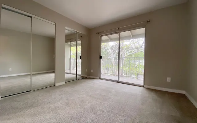 Cypress Court Apartments - Room, Floor