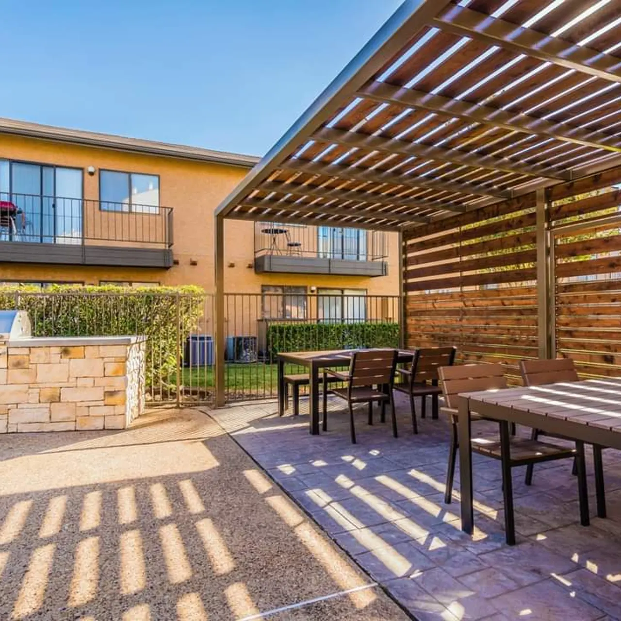 Amber Creek - Chair, Grill, Lounge