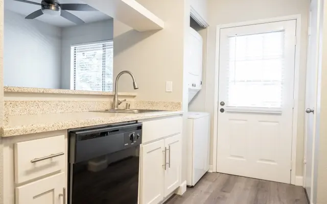 Tahoe at Fair Oaks - Room