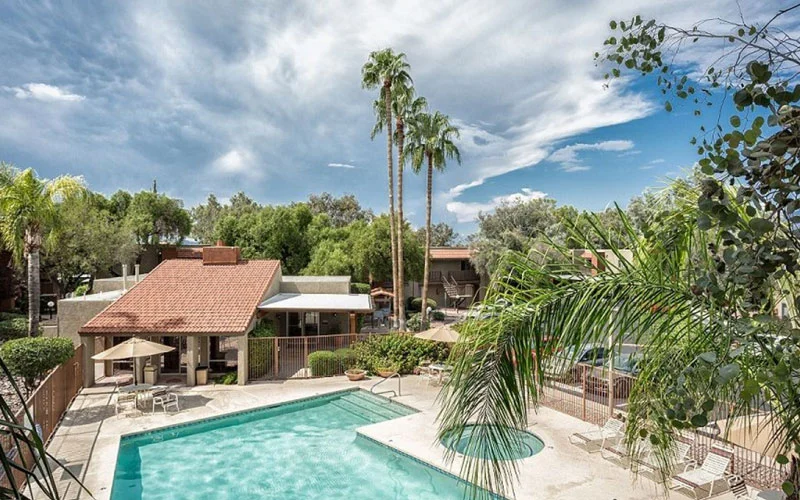 Maguire Hill Apartments - Villa, Housing, House