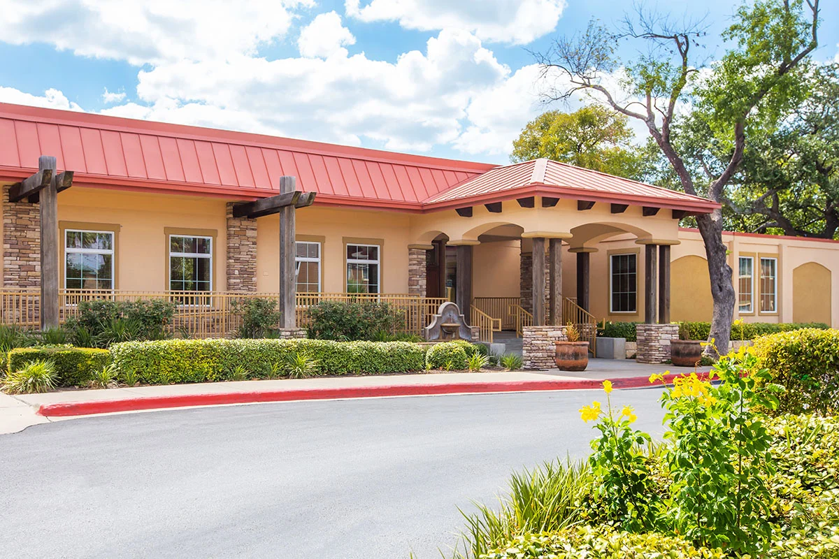 The Palms on Lamar - Hotel, House, Housing