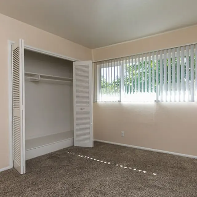 Estates at Wilhaggin - Room, Corner