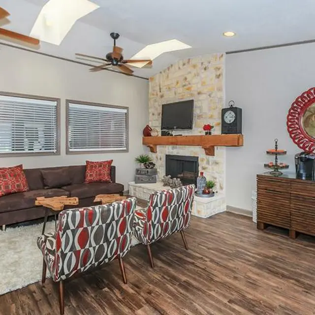 Highpoint Townhomes - Home Decor, Interior Design, Table