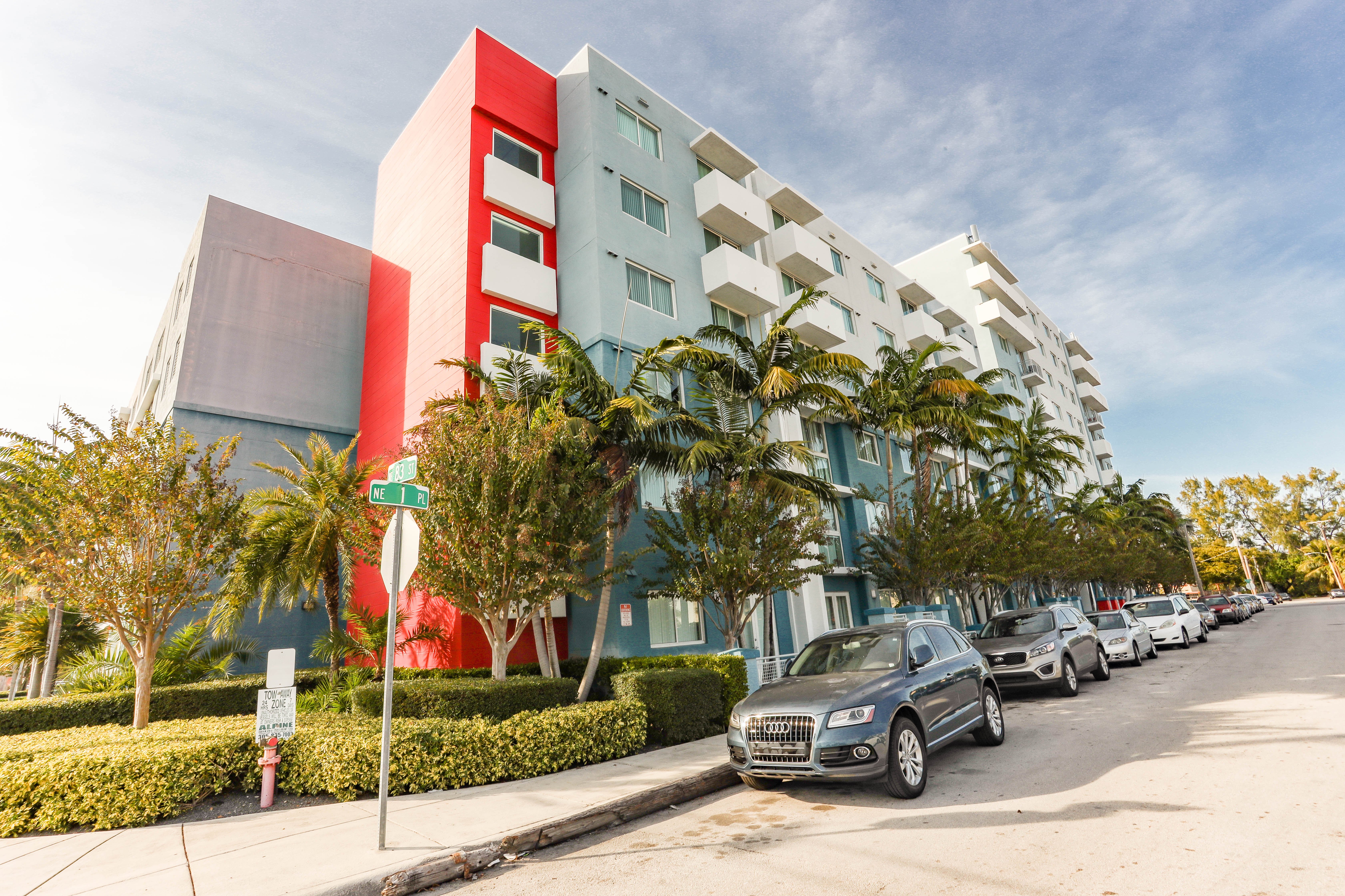 Pinnacle Square Apartments - Car