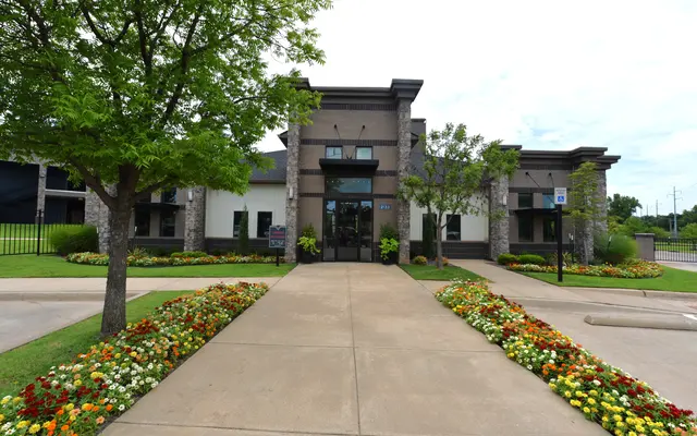 Legend V - Front Office