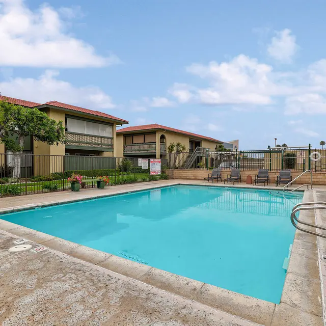 Las Mariposas Apartments - Hotel, Resort, House