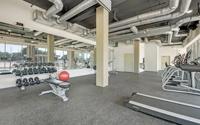 City Square Lofts - Gym, Bench, Sport