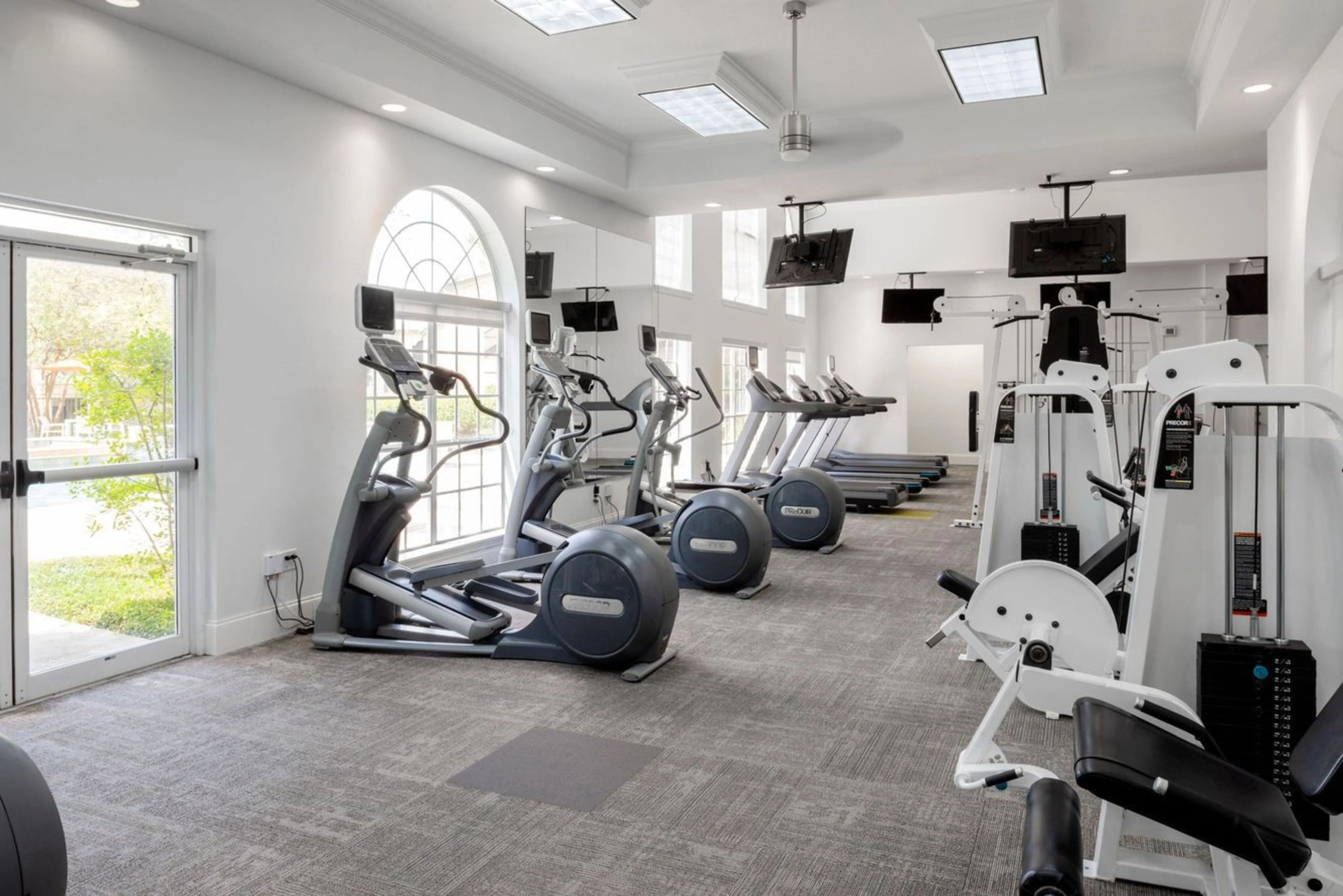 Mansions in the Park Mansions in the Park - Working Out, Fitness, Sport