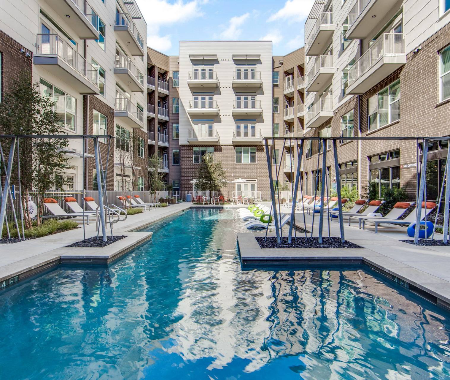 The Monarch The Monarch - City, Pool, Hotel