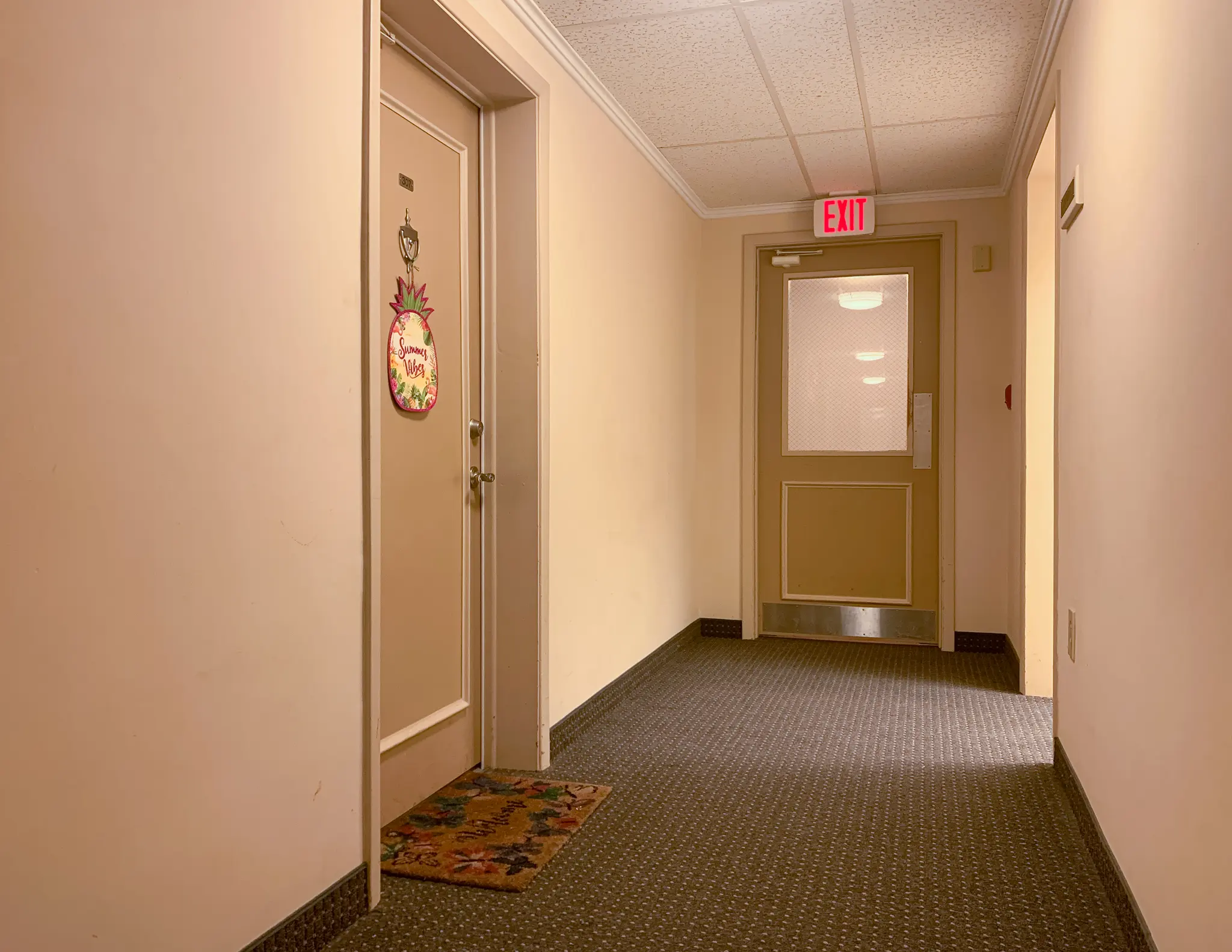 Fairview Park Manor - Flooring, Floor, Corridor