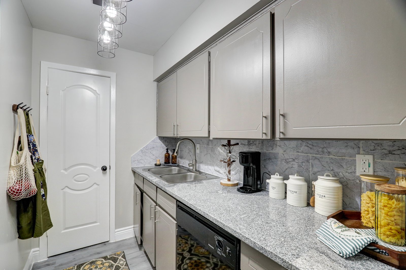 2 Bedroom Rental – 16457 El Camino Real, Houston, TX, 77062