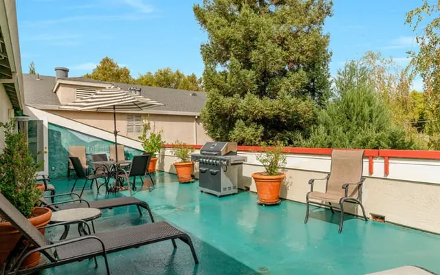 Governor's Terrace - Patio