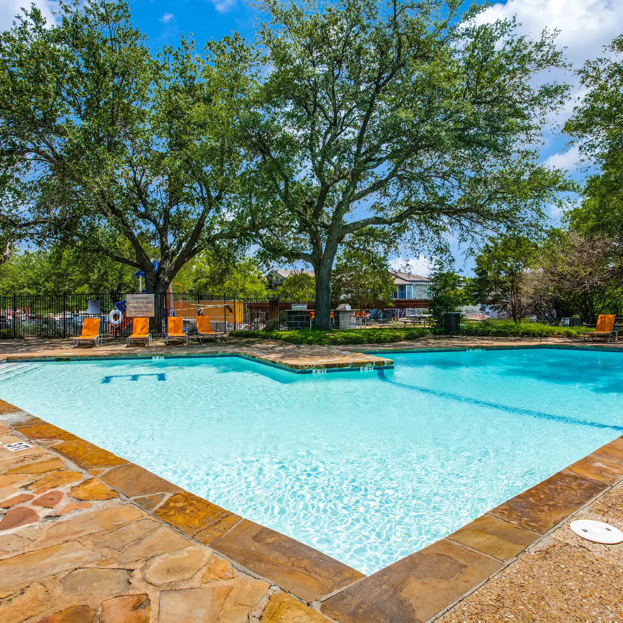 The Estara Apartments Pool The Estara Apartments - Hotel