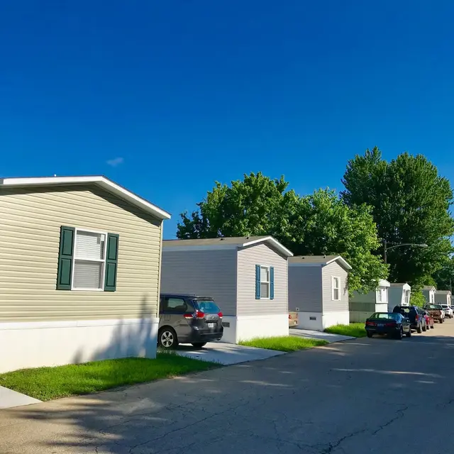 Riverbluffs Mobile Home Park - Suburb, Housing, House