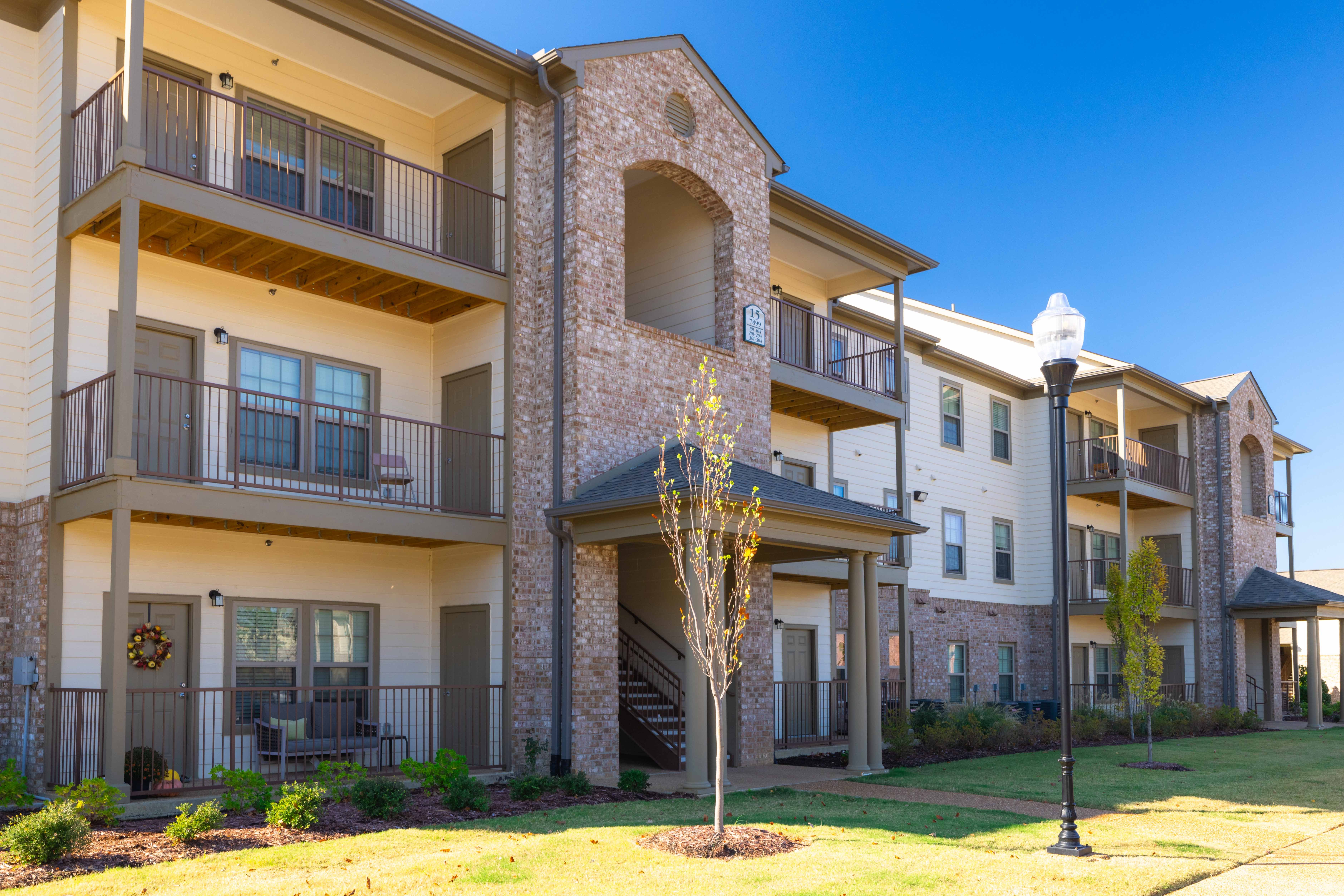 IMG_3067.jpg City, Condo, Housing