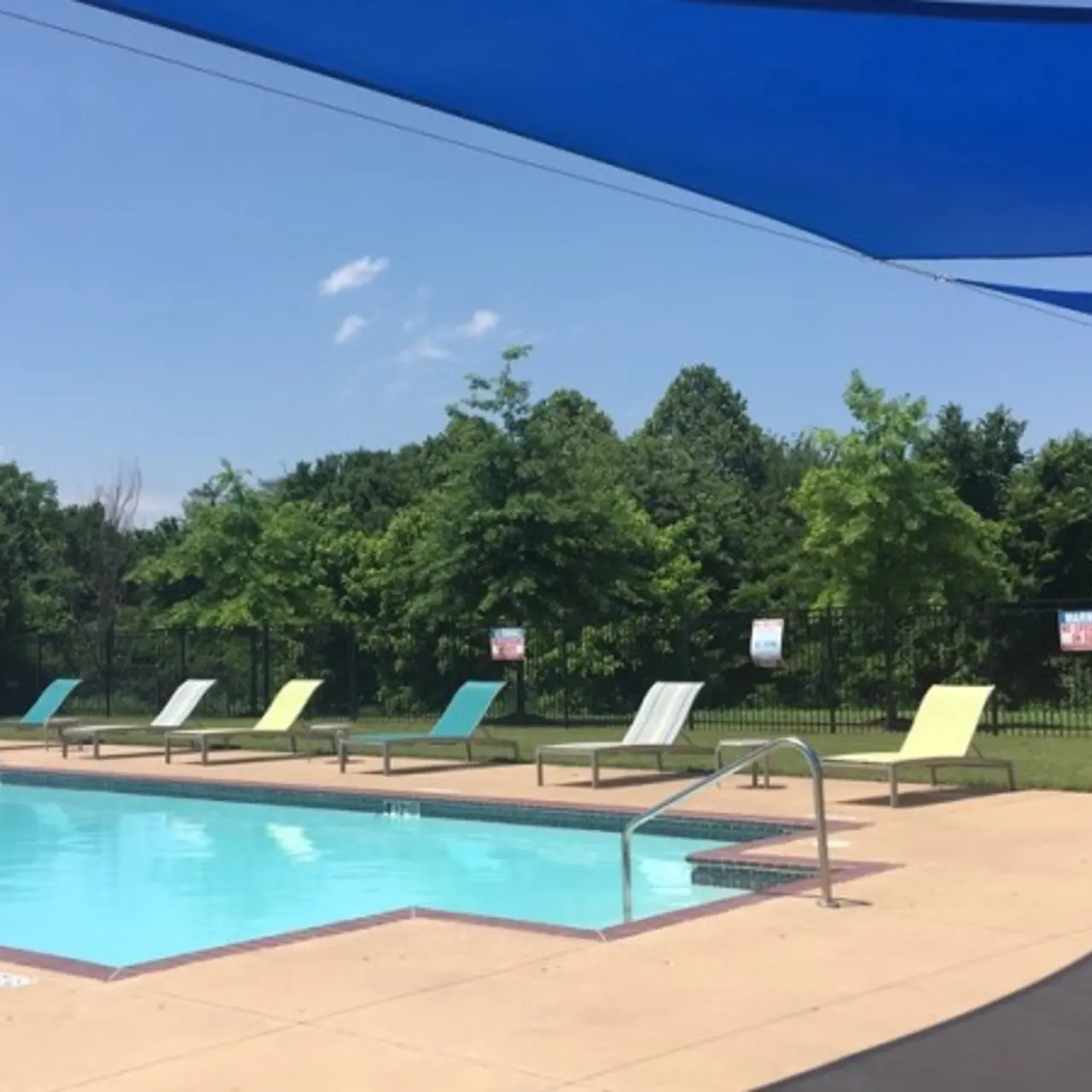 Keystone Crossing Pool