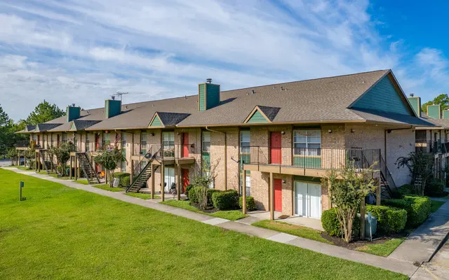 Park at Walkers Landing - Suburb, Architecture, Building
