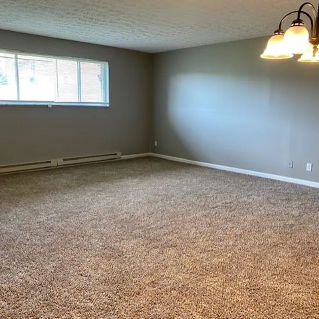 6300 Cheviot - Floor, Flooring, Lamp