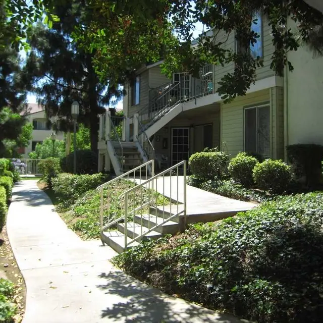 Emeritus Park - Neighborhood, City, Path