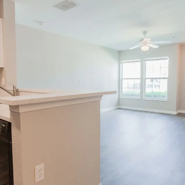 Oakwood Sarasota - Corner, Floor, Indoors
