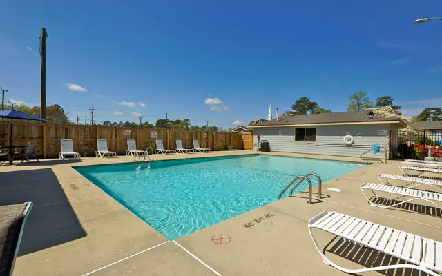 Treetop Apartments Treetop Apartments - Pool, Water, Swimming Pool