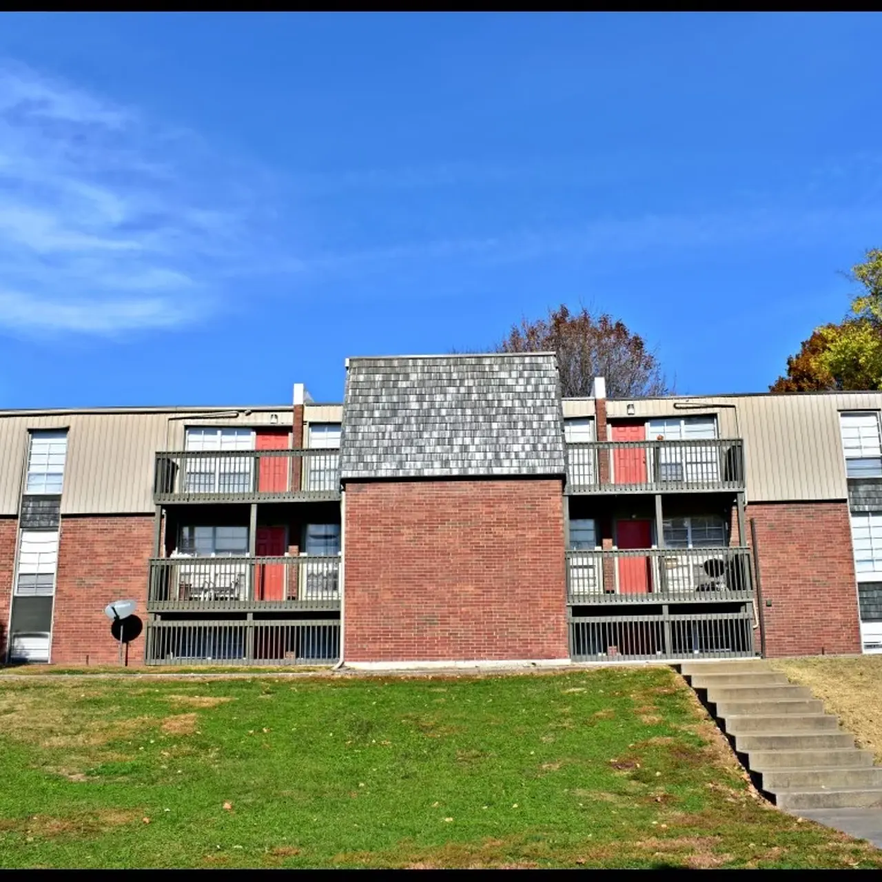 The Hudson - Building, Plant