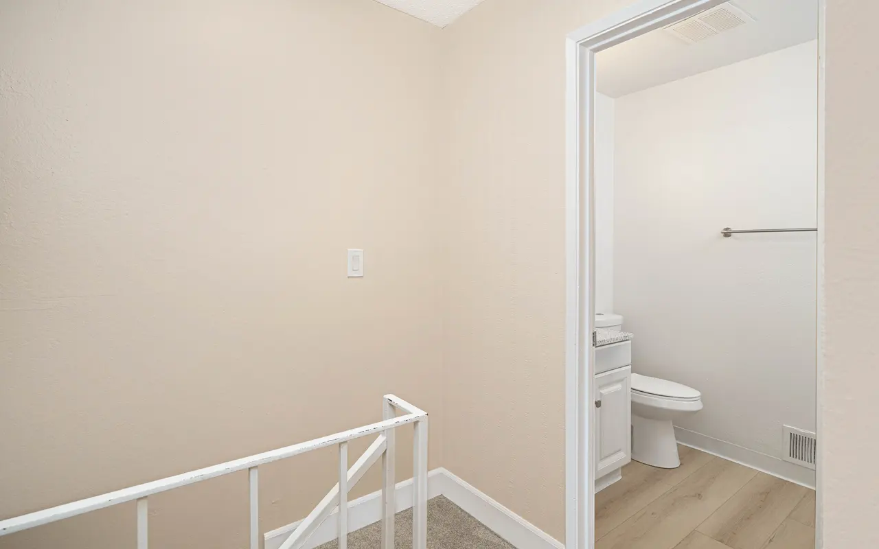 Queenston Plaza - Handrail, Indoors, Interior Design