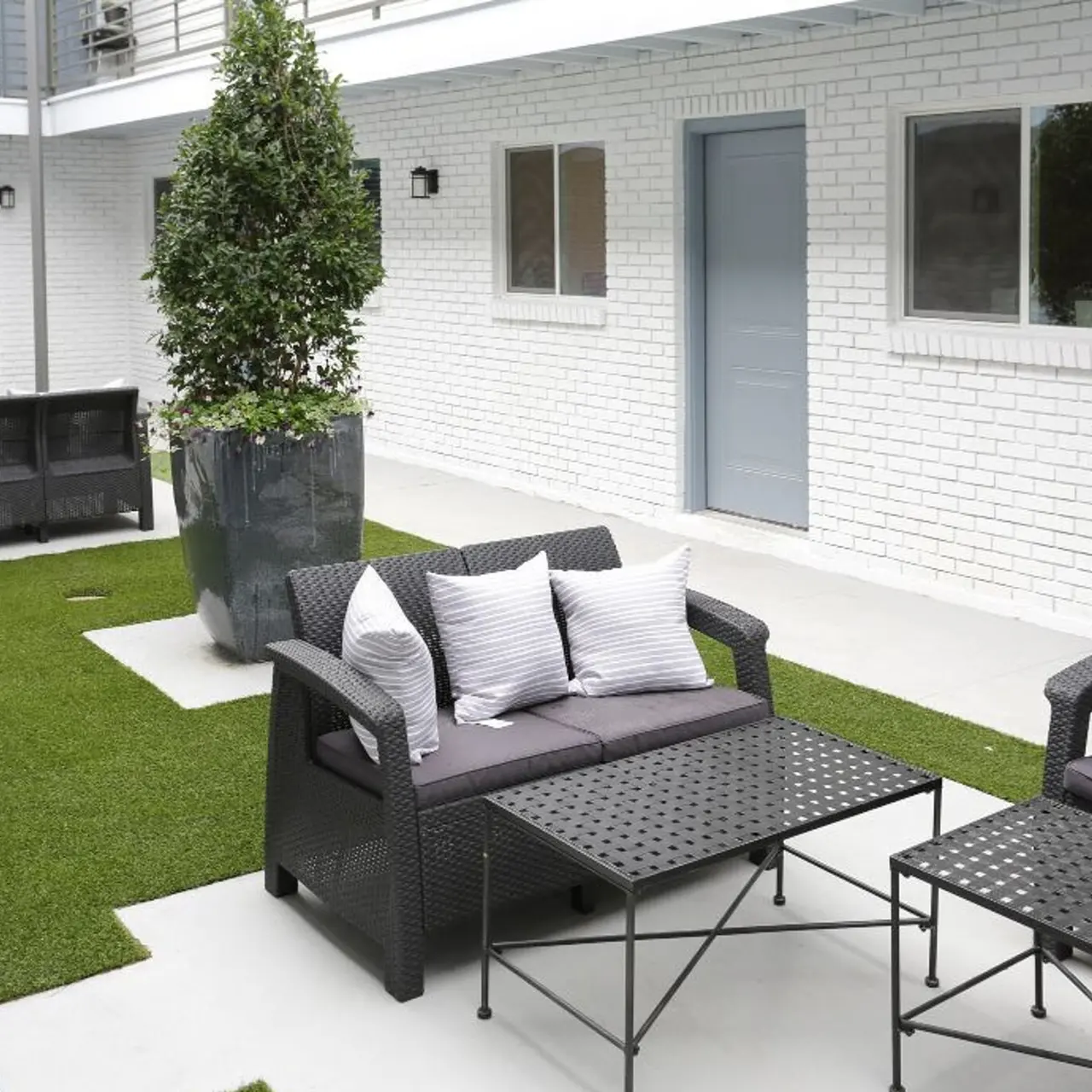 The Apollo at Bishop Ridge The Apollo at Bishop Ridge - Courtyard