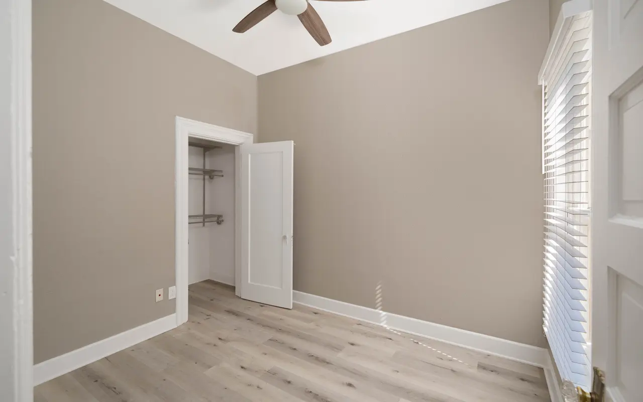 Mansion & Flats - Corner, Indoors, Interior Design