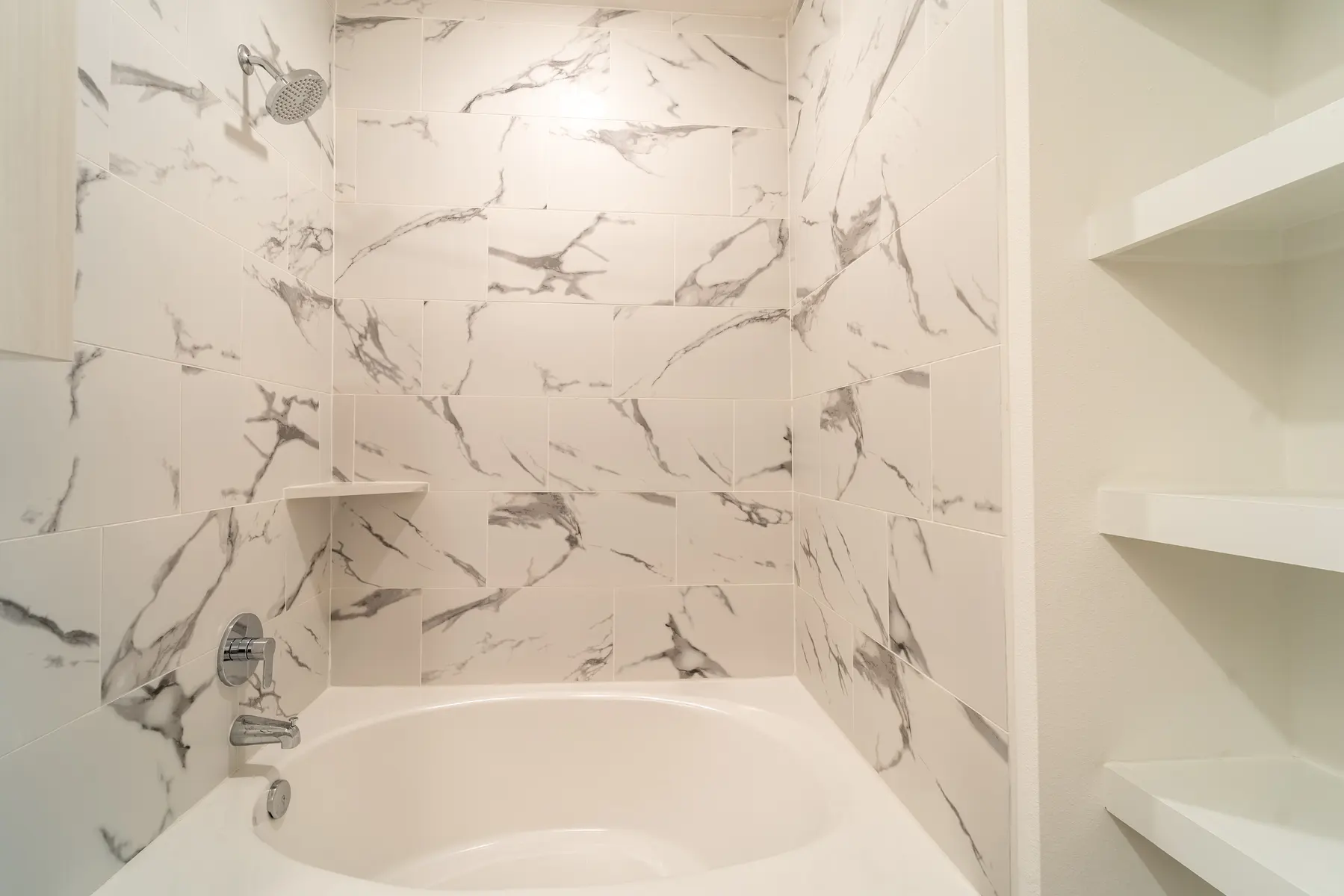 Ellis Highline - Tub, Bathtub