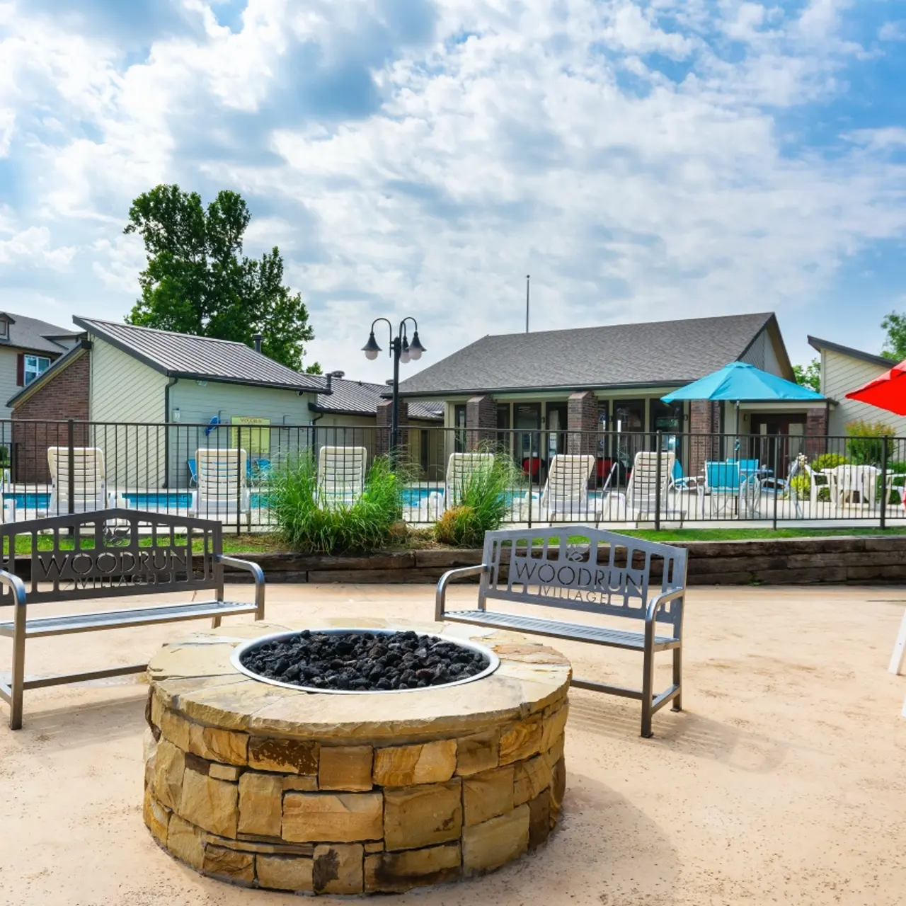 Woodrun Village Woodrun Village - Yard, Bench, Chair