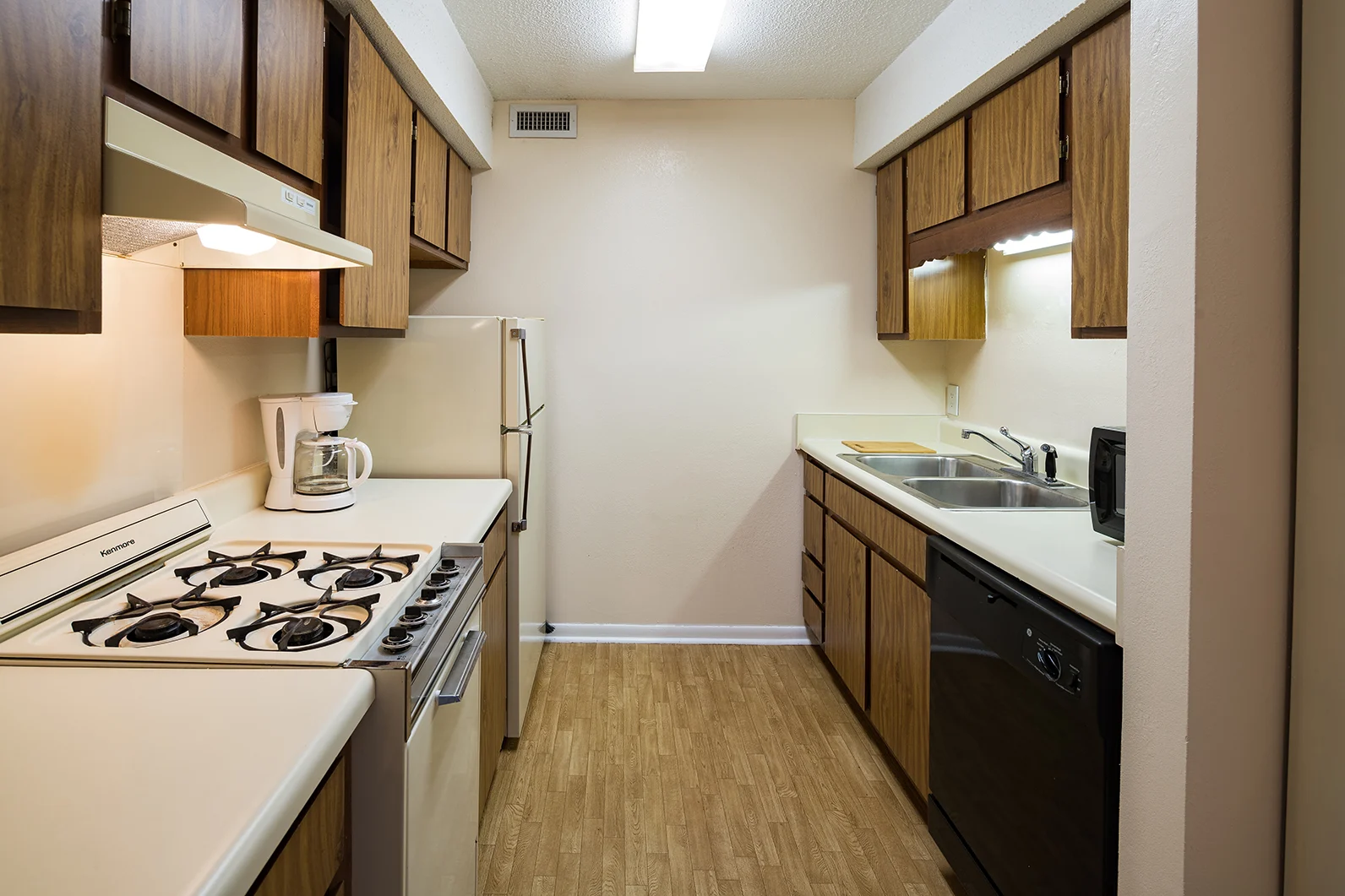 Landings on Silverlake - Room, Indoors, Kitchen