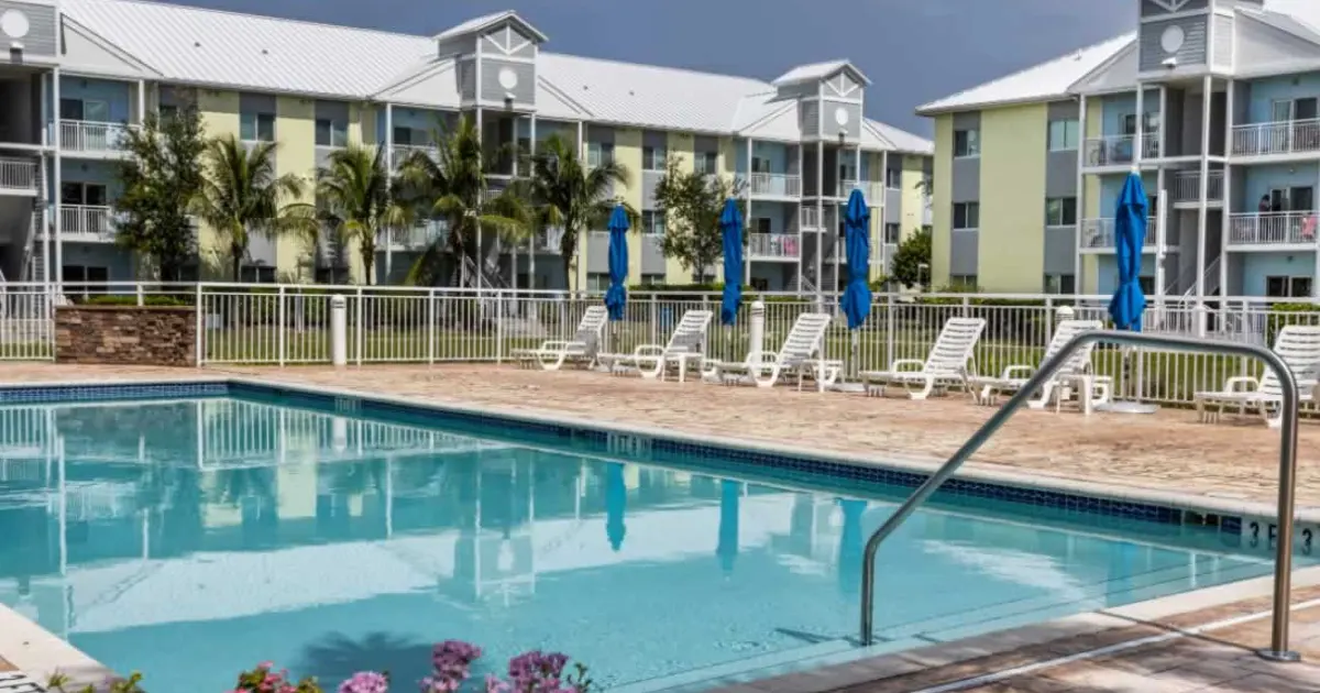 Villages at Lake Worth Apartments