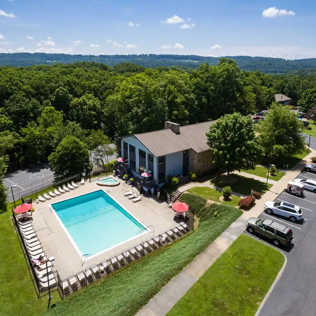 Cross Creek - Housing, Building, Villa