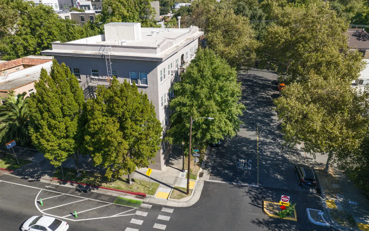 Casa del Rey and Courtyard - Road, Intersection, Building