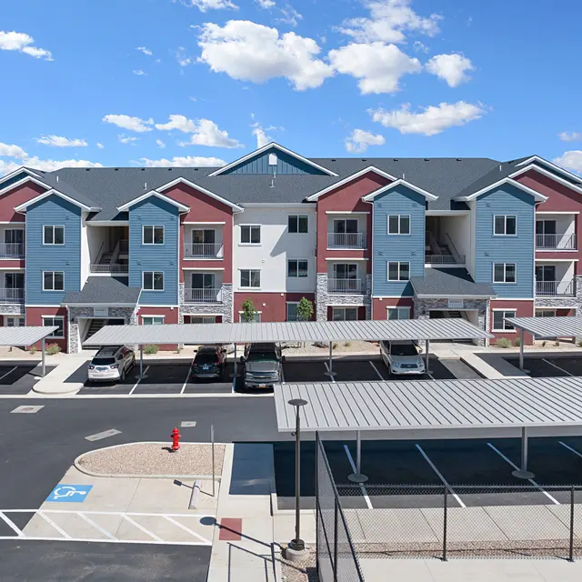 Cascade Springs Apartments - Housing, Suburb, Car