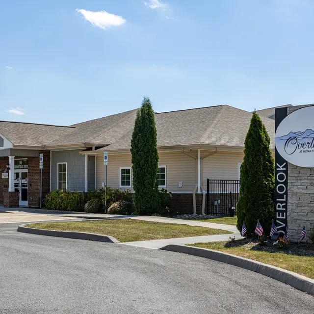 Overlook at Indian Trail - Suburb, Flag, Lamp