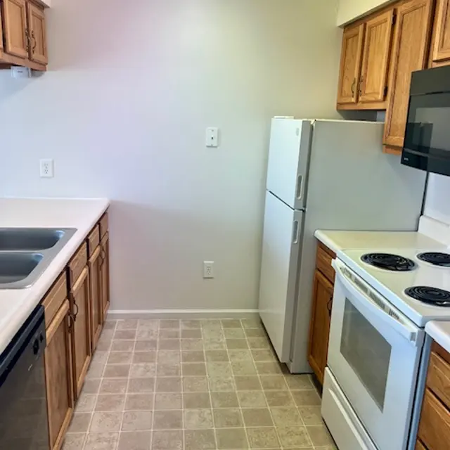 Northgate at Greensburg - Floor, Sink, Refrigerator