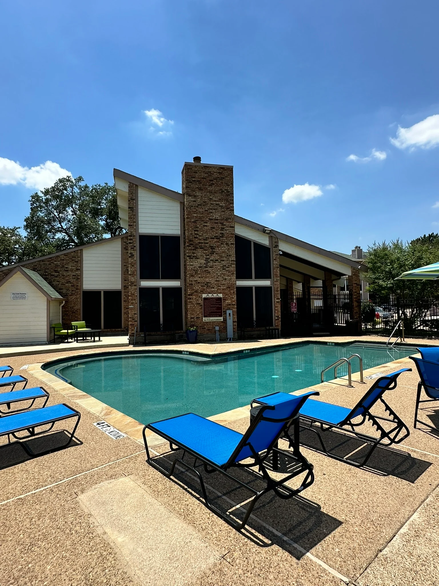 Tuscany Apartments - Housing, Villa, Pool